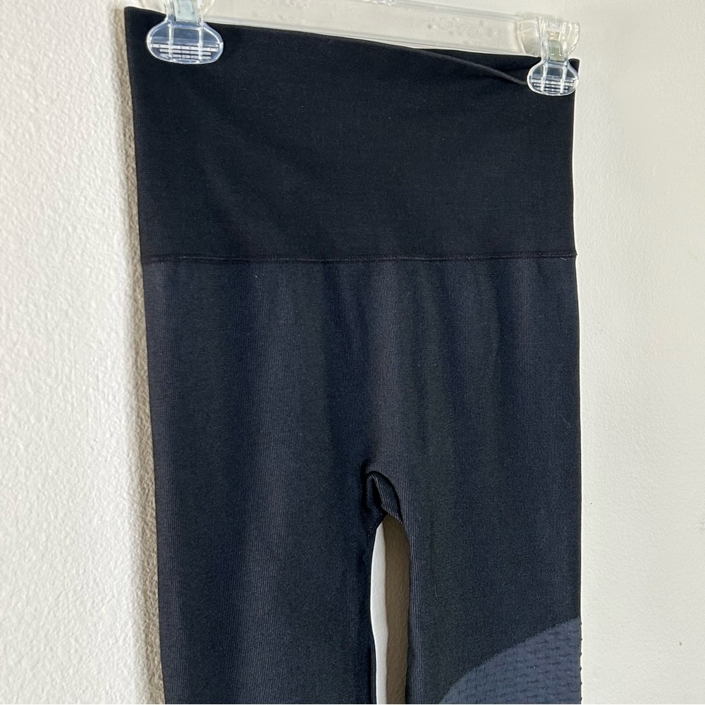 Spanx Look At Me Now Seamless Moto Leggings Medium - Picture 5 of 12